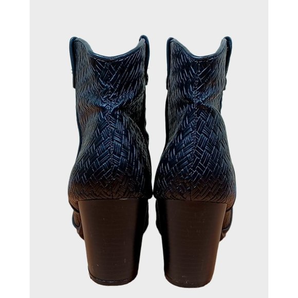 Qupid Size 7 Black Chunk Heel Pull On Women's Booties - Picture 5 of 7